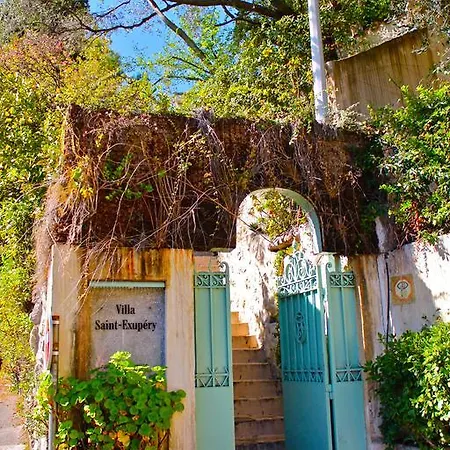 Hotel Saint Exupery Gardens 2*